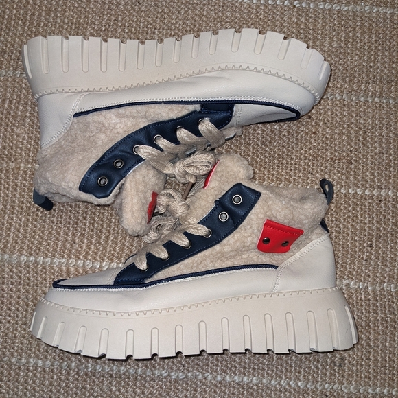 Fleece Lined High-Top Lug Sole Sneakers Boots 43 main image 4